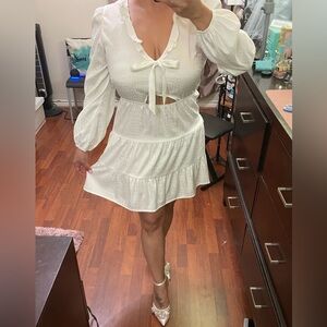 Elegant White Dress with Bow Detail